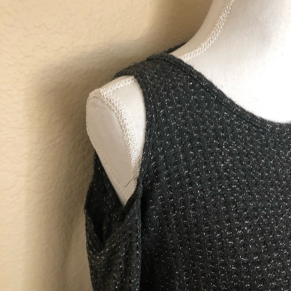 Chaser thermal cold shoulder tee in eclipse - Picture 6 of 6